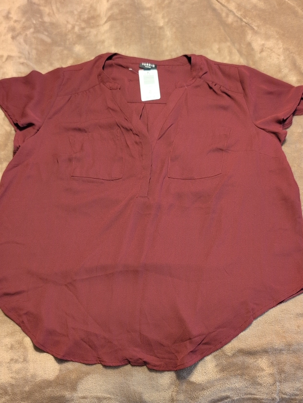 torrid Harper Burgundy Split V-Neck Short Sleeve Blouse Size 00